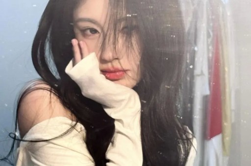 气温回升催热瓜市黄瓤“特小凤”身价攀升至每斤10元