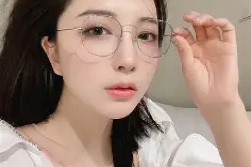 球在轨道上滚动游戏